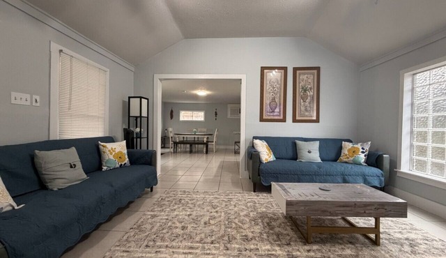 Private Modern Cottage - Walk to Trader Joes