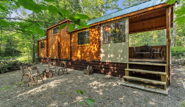 Private, Modern Log Cabin @ The Woodshed Lodge; Pet Friendly; Sleep 6