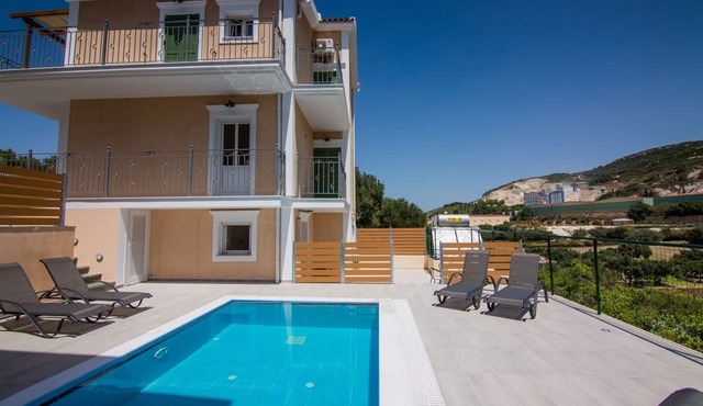 Private Modern pool Villa close to the airport of kefalonia