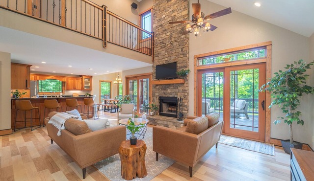 Private Mountain home with pond & fire pit