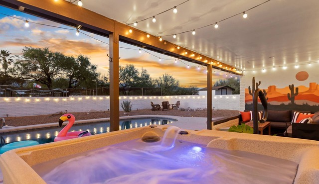 Private Oasis with Pool, HotTub, Firepit, EV Charger, Garage Parking