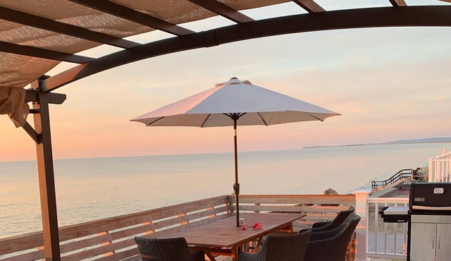 Private Ocean Front Home On Family Friendly Beach In Duxbury, Ma
