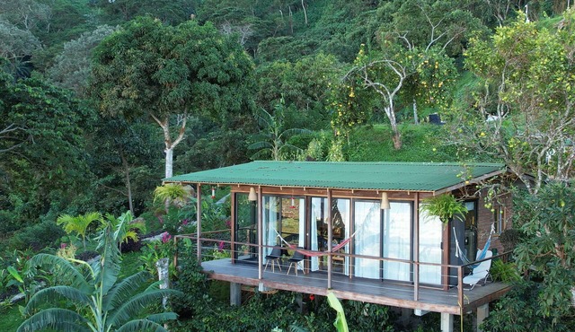 private ocean view cabin on Minca Sintropia sustainable lodge & coffee finca