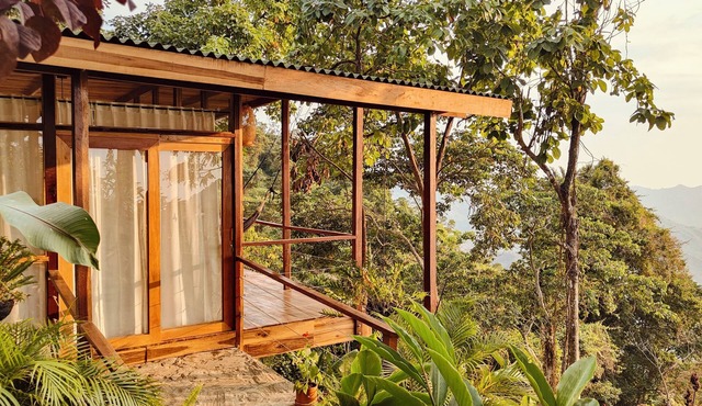Private ocean view cabin on Minca Sintropia sustainable lodge & coffee finca
