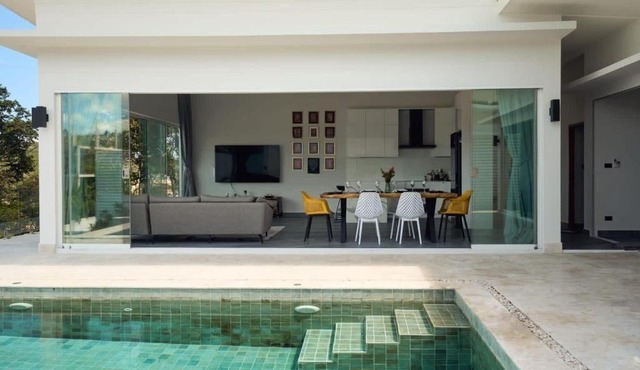 Private Pool & Panorama