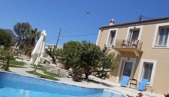 Private paradise with heated pool Peace, comfort. Goddess and large garden