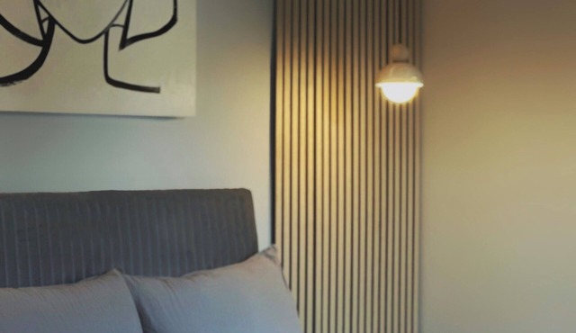 Private Parking & Patio Stylish Urban Getaway