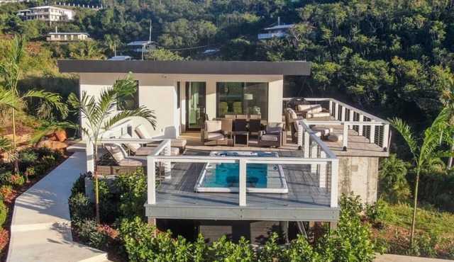 Private Pickleball Court - 5 min walk to Beach