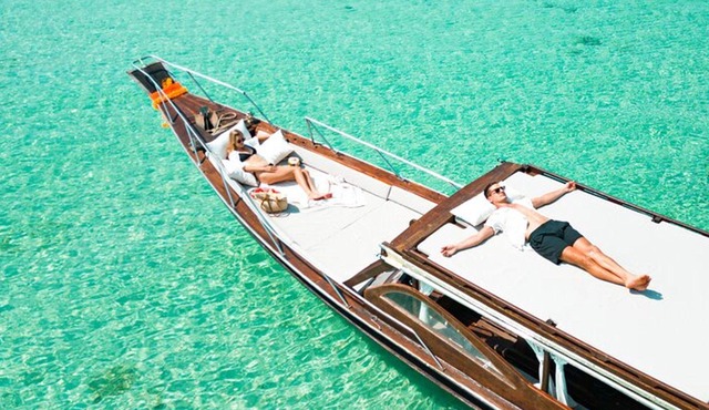 Private Pig Island & Koh Taen Luxury Longtail Tour