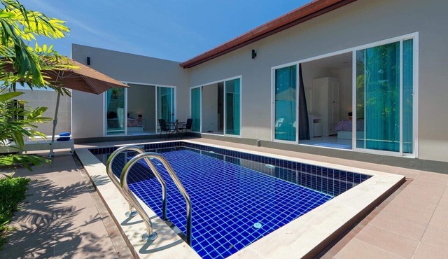 Private pool villa near laguna
