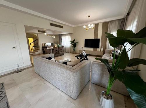 Private Pool 5BR Villa at Celesta Hills with Golf Views