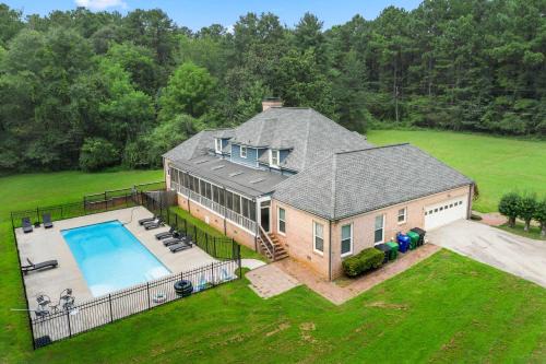 Private Pool Estate Soccer Field Sleeps 16