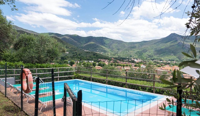 PRIVATE POOL - FARMHOUSE FATTORIA LA PIEVE - VILLA OLEANDRO, 8 Km from Pisa