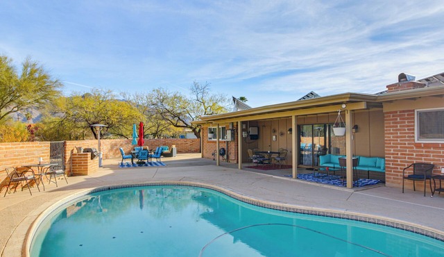 Private Pool & Fire Pit! Walkable Tucson Retreat