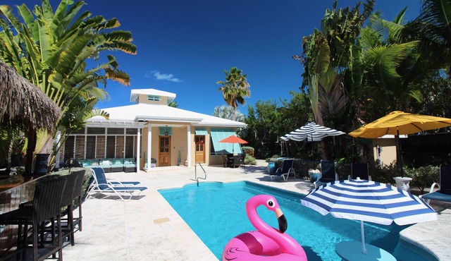 Private Pool/fun Tiki Bar/4 Minute Walk to Grace Bay/Sleeps 6
