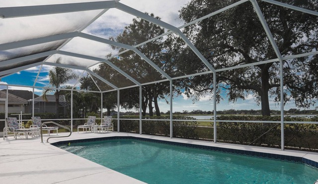 Private Pool Lakefront Regency Oaks Cranes Galore