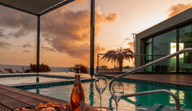 Private Pool & Ocean Vista - Sea View Luxury