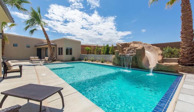 Private Pool-Pickleball-4 King Suites-Sleeps 28 - Sand Hollow Springs