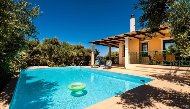 Private pool ★ Sea view ★ Wifi ★ Beach at 1km ★ 3 bedrooms