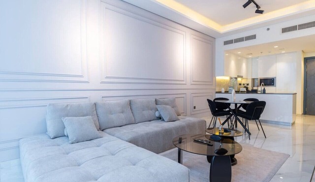 Private Pool! Stylish 3BR Apt in Dubai Studio City