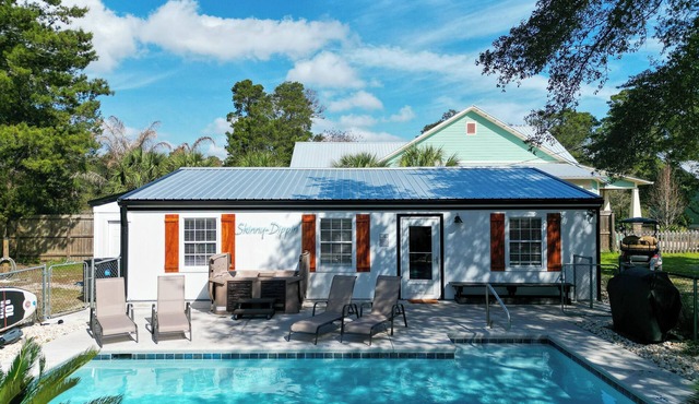 Private Pool! Hot Tub! Golf Cart! Bikes! Walk to Beach! Paddle Boards!