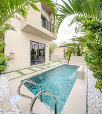 Private Pool Villa in Sharjah - Green Gem - BBQ Pit - Maid Room