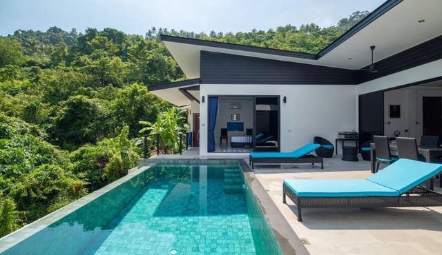 Private Pool Villa with Jungle view - 4nbed - Free Parking - 5 min to Beach