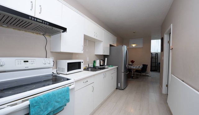 Private & Quite 2 Bedroom Suite