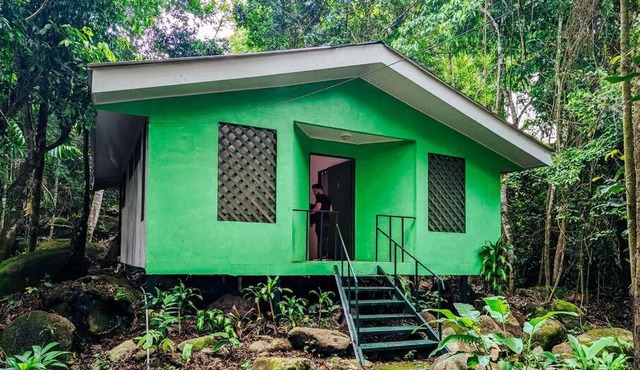Private river and forest and free Wifi, stones backyard