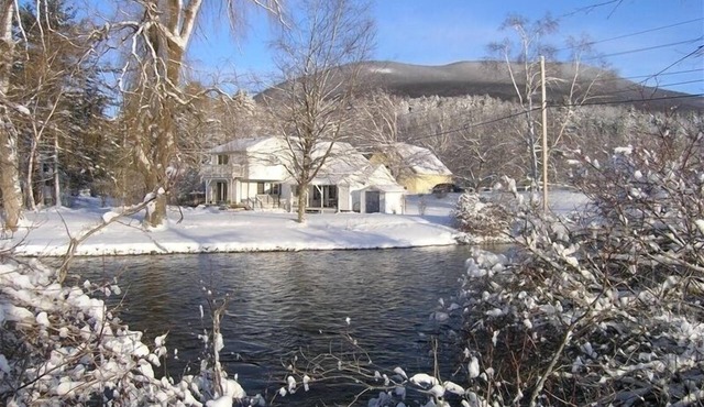Private River Waterfront BattenKill Romantic historical home, kayak, fly fishing