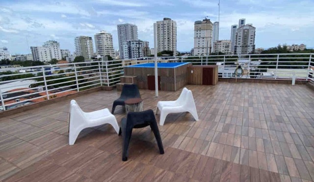 PRIVATE ROOF TOP JACUZZI 360 VIEWS PENT HOUSE WiFi