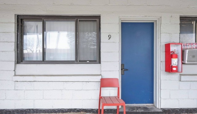Private Room & Bath Brownstown Near Detroit