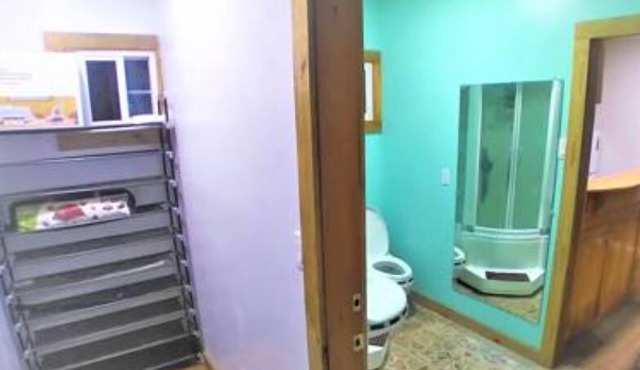 Private room, shared bathroom