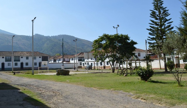 Private room with excellent location for up to three people