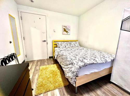 Private Room with Ensuite Bathroom 10 Minutes Walk to University of Washington