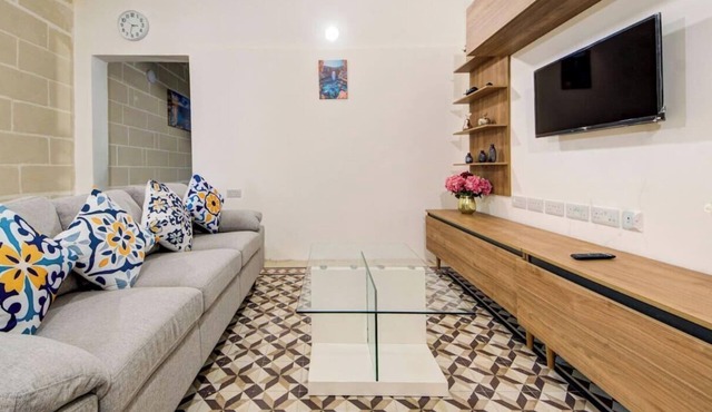 Private Room with Shared Kitchen in Hamrun Malta