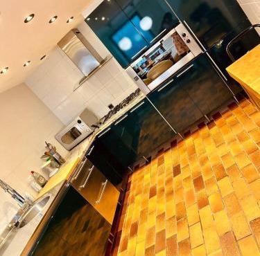Private room with shared bathroom