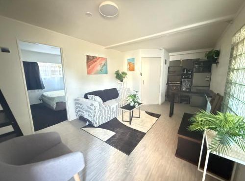 Private room with shared bathroom The Beach House Marina