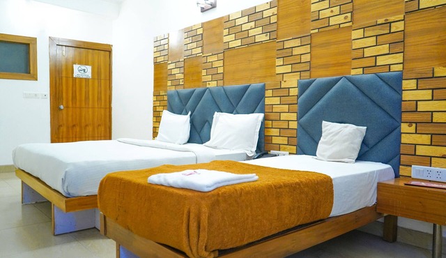private rooms in mahipalpur
