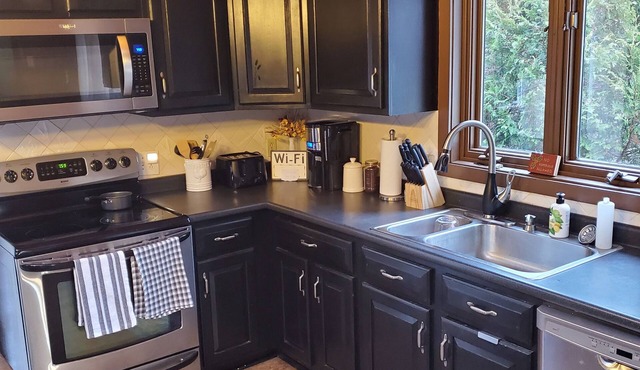 Private Rustic Chalet 5 min from Okemo Mountain