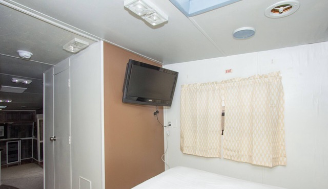 Private RV Home Near Beach & Weeki Wachee Mermaids