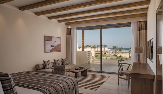 Private Sandy Beach Steps Away – Stay in a Peaceful Contemporary Marsa Alam Room