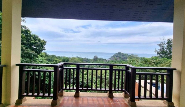 Private sea-view pool villa, 3 bedroom 2-6 people, 5 min from the beach