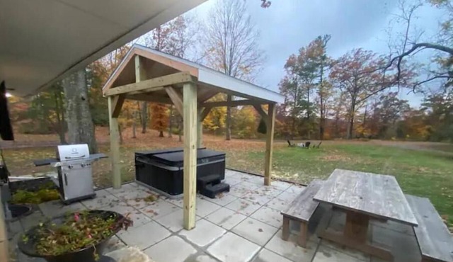 Private/Secluded 4 Bdrm with HotTub & Steam Shower