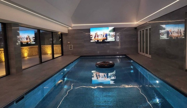Private secluded apartment with pool, hot tub, sauna and steam room just for you