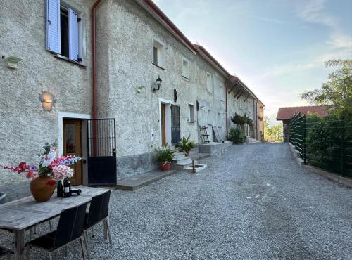Private secluded villa for 20 guests on large private estate - Cairo Montenotte - Tenniscourt - Savone