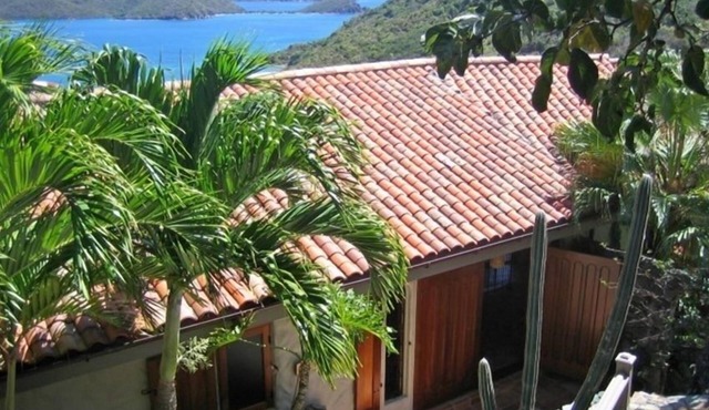 *Private & Spacious* 3-5 Bedrooms-Pool&Fitness Equipment/Wifi/Stereo/Water Views