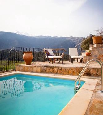 Private Stone villa-Pool and Maountain view