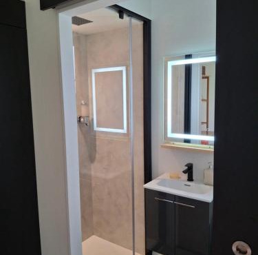 Private studio close to way of Saint James