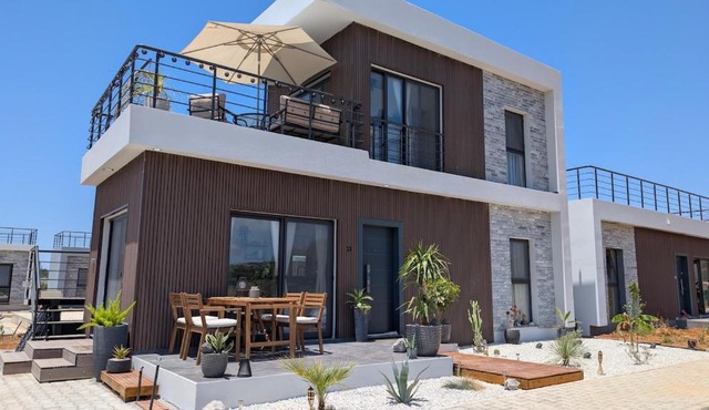 Private Studio in a Evens Mini Villa with Terrace & Garden